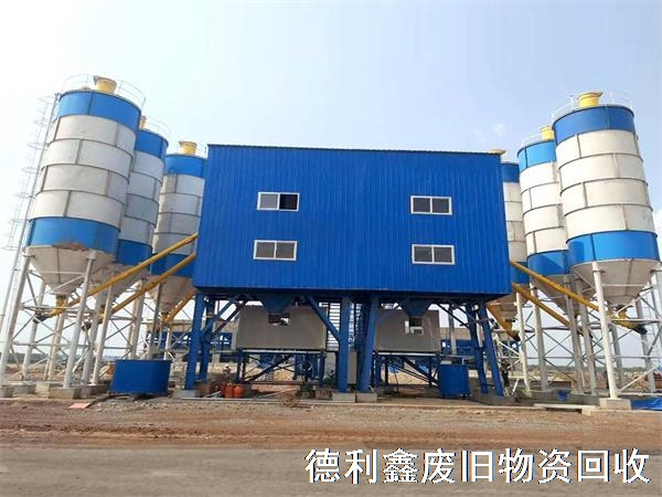 二手水泥罐回收，散裝水泥倉回收，攪拌站設(shè)備回收